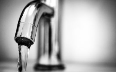 Uzdatnianie wody wodociągowej – czy to się opłaca?